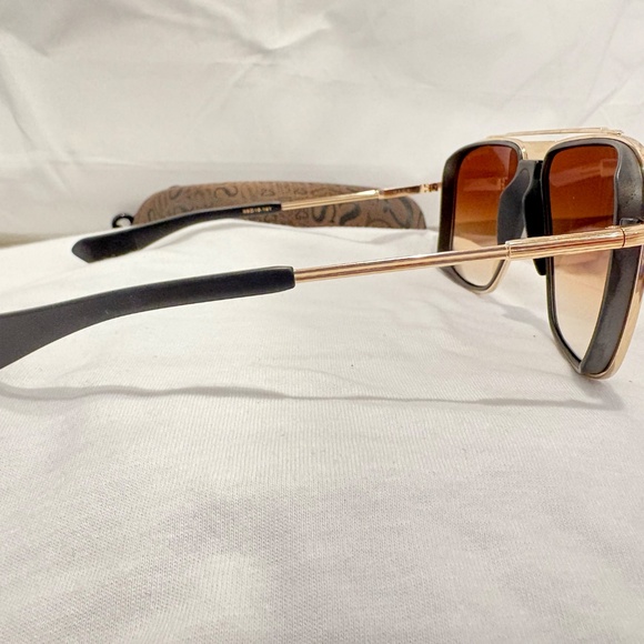 NEW! DITA INITIATOR DTS116-58-02-GLD-BLK; GOLD AND BLACK FRAME W/ BROWN GRADIENT - Picture 4 of 7